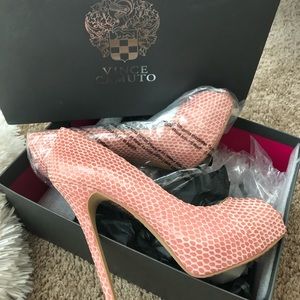 Brand New Vince Camuto pumps